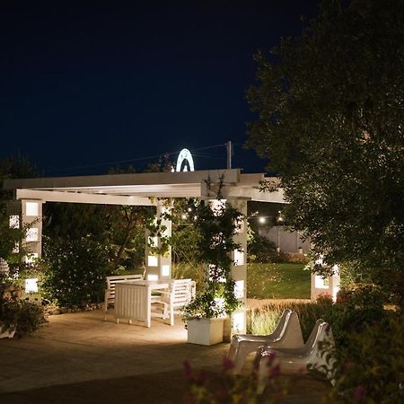 Prestigiosa Villa Con Piscina Condominiale 莫诺波利 外观 照片