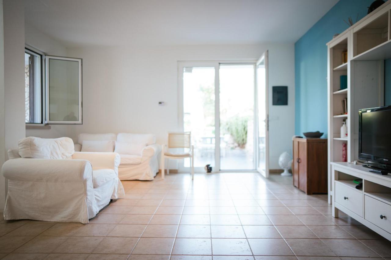 Prestigiosa Villa Con Piscina Condominiale 莫诺波利 外观 照片