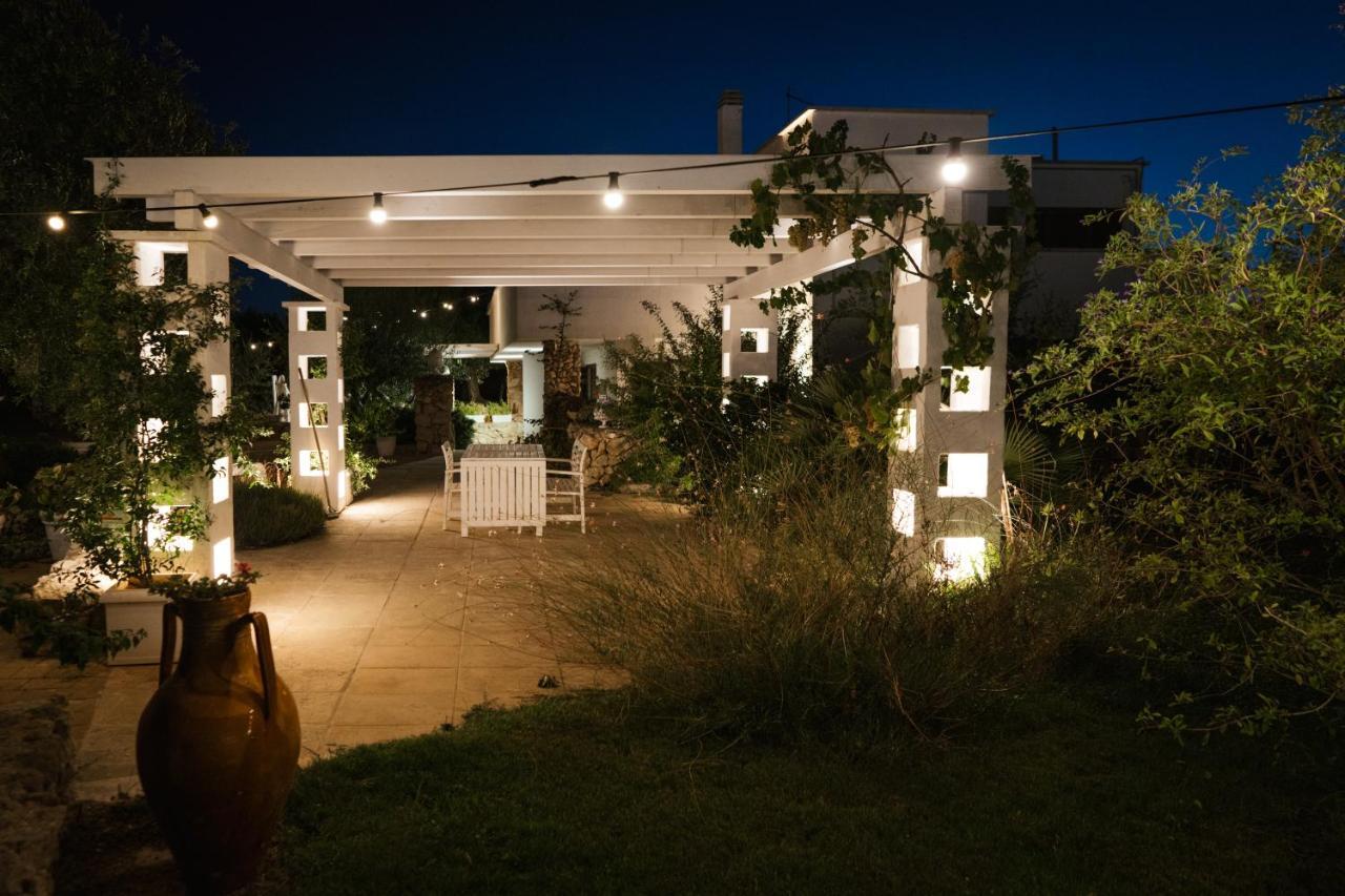 Prestigiosa Villa Con Piscina Condominiale 莫诺波利 外观 照片