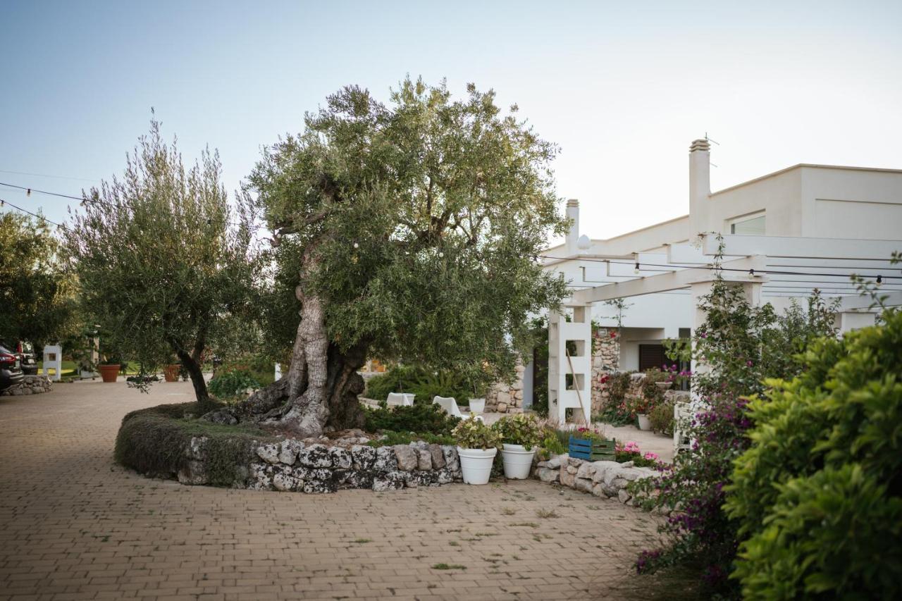 Prestigiosa Villa Con Piscina Condominiale 莫诺波利 外观 照片